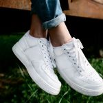 pairing your white sneakers